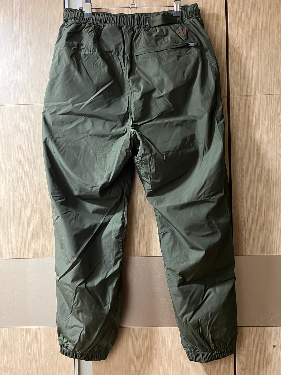 나이키 x 드레이크 녹타 우븐 트랙 팬츠 카고 카키 M 새상품 팝니다 상품이미지6