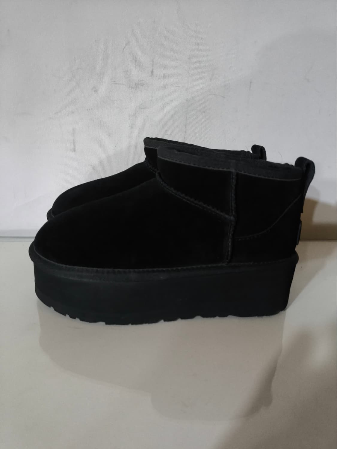 210mm 어그 클래식 울트라미니 플랫폼 부츠 상품이미지1