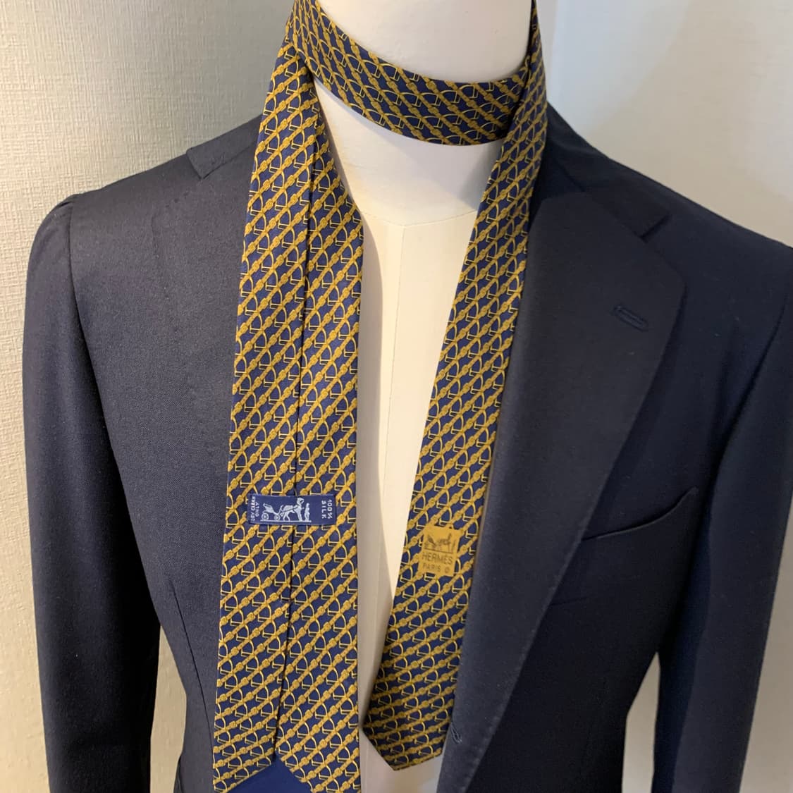 에르메스(HERMES) 기하학적패턴 명품넥타이 A+등급 상품이미지2
