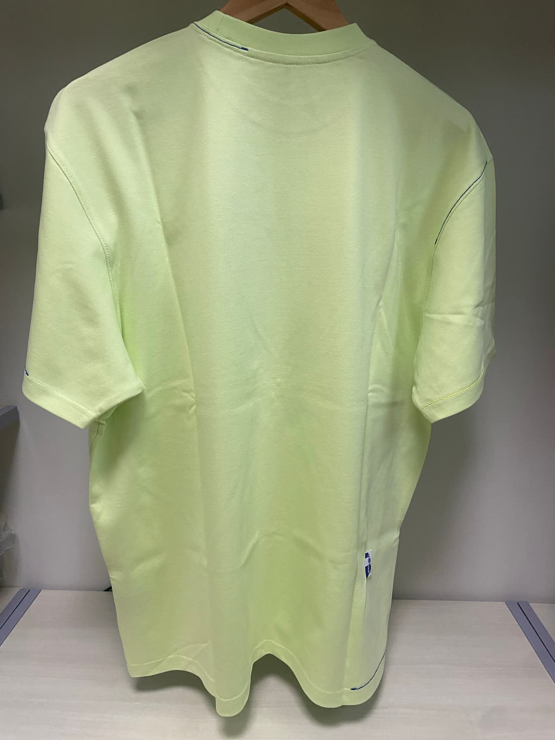 (새상품) 아더에러 디스토트 로고 티셔츠 상품이미지2