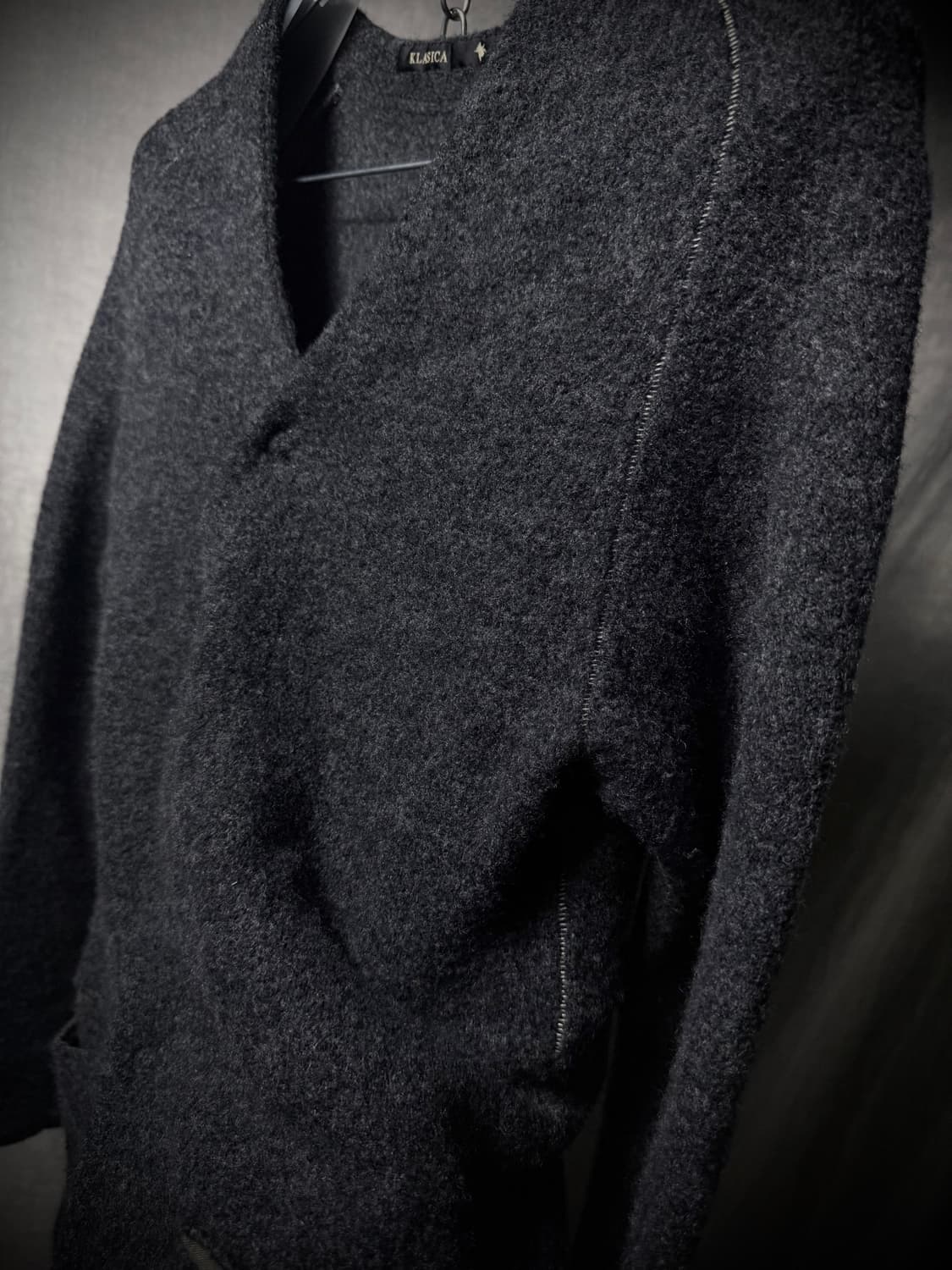 KLASICA Reversed Seam Wool Cardigan 상품이미지4