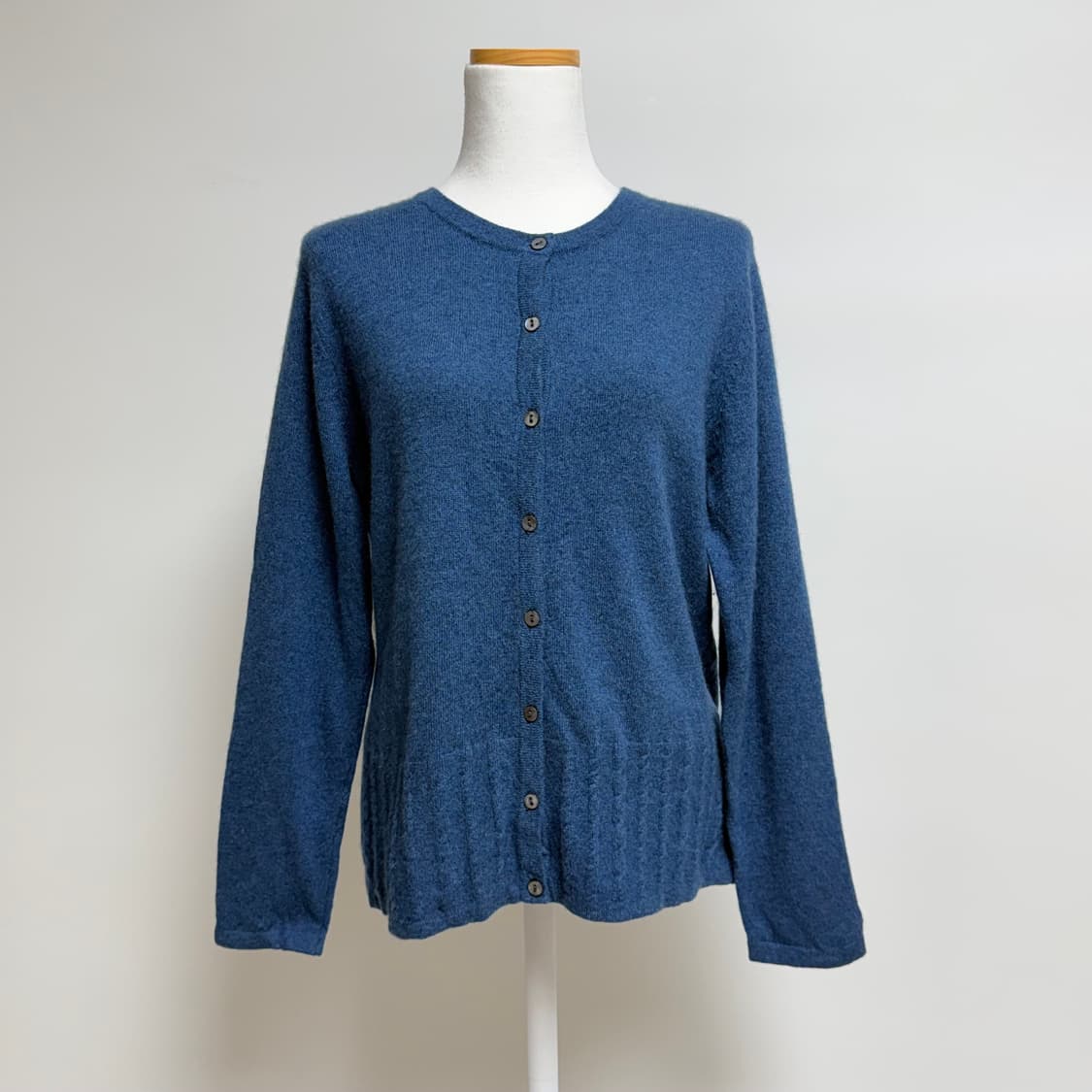 [캐시미어 100%] 청색 라운드넥 가디건 M-L 상품이미지1