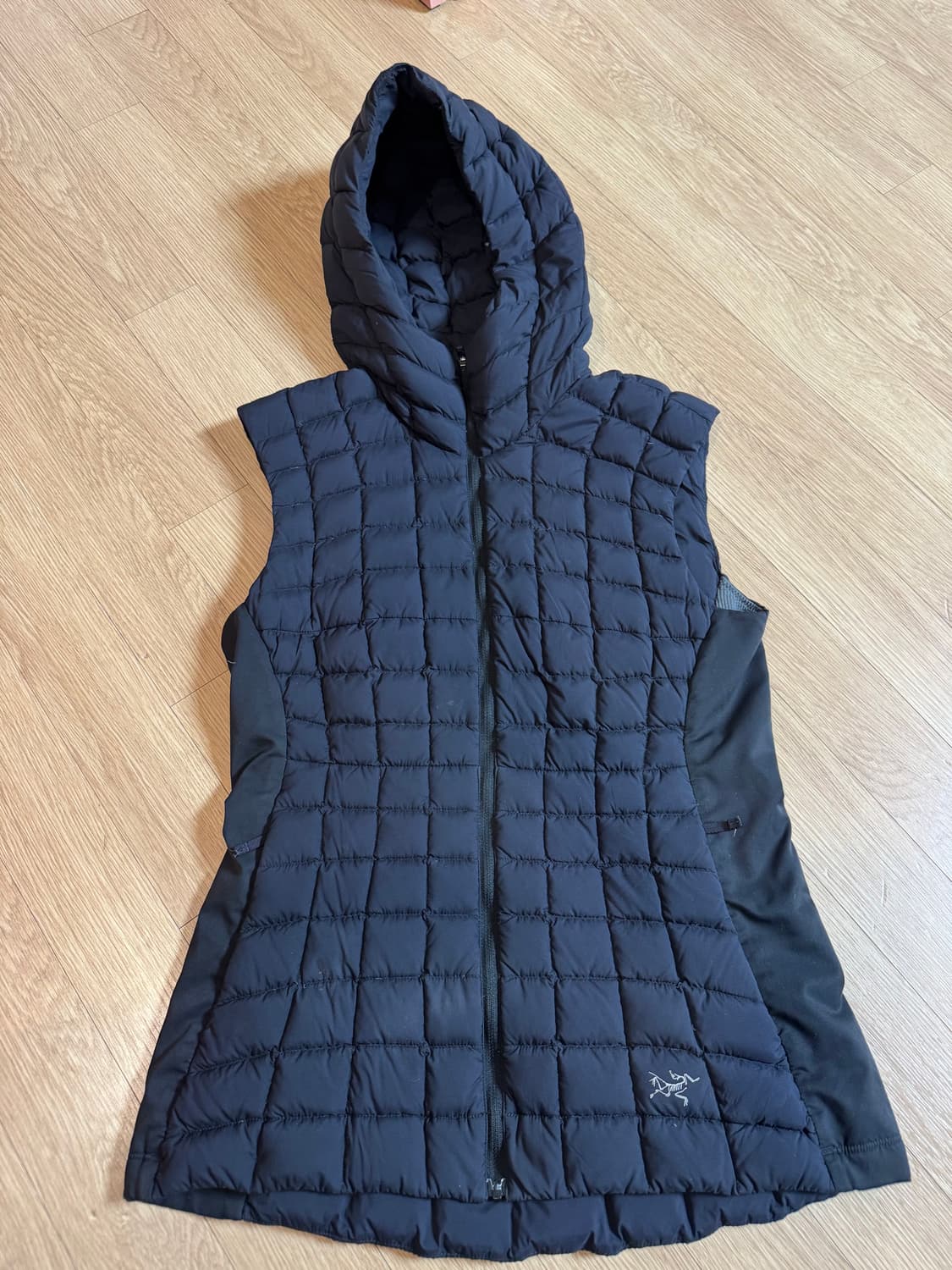 Arcteryx 아크테릭스 구스 패딩 조끼 상품이미지1