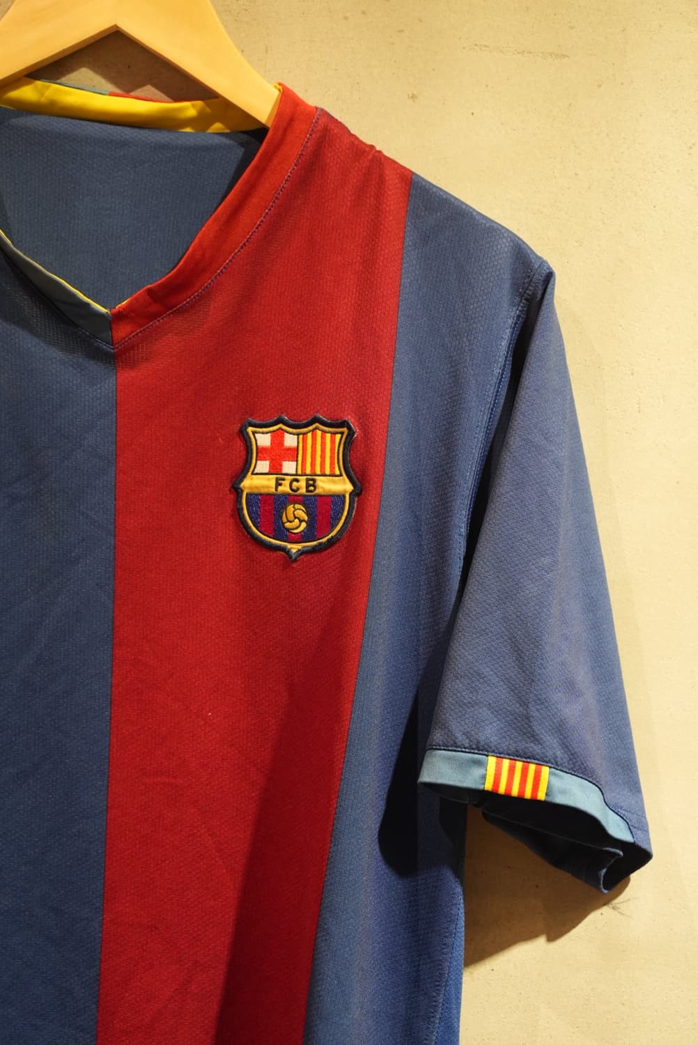 06-07 바르셀로나 호나우지뉴 홈 유니폼 상품이미지3