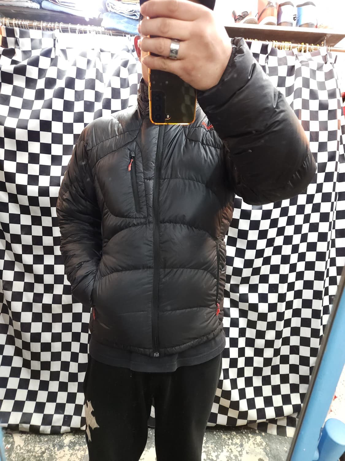 마모트 1000필 경량 다운 자켓

marmot 상품이미지10