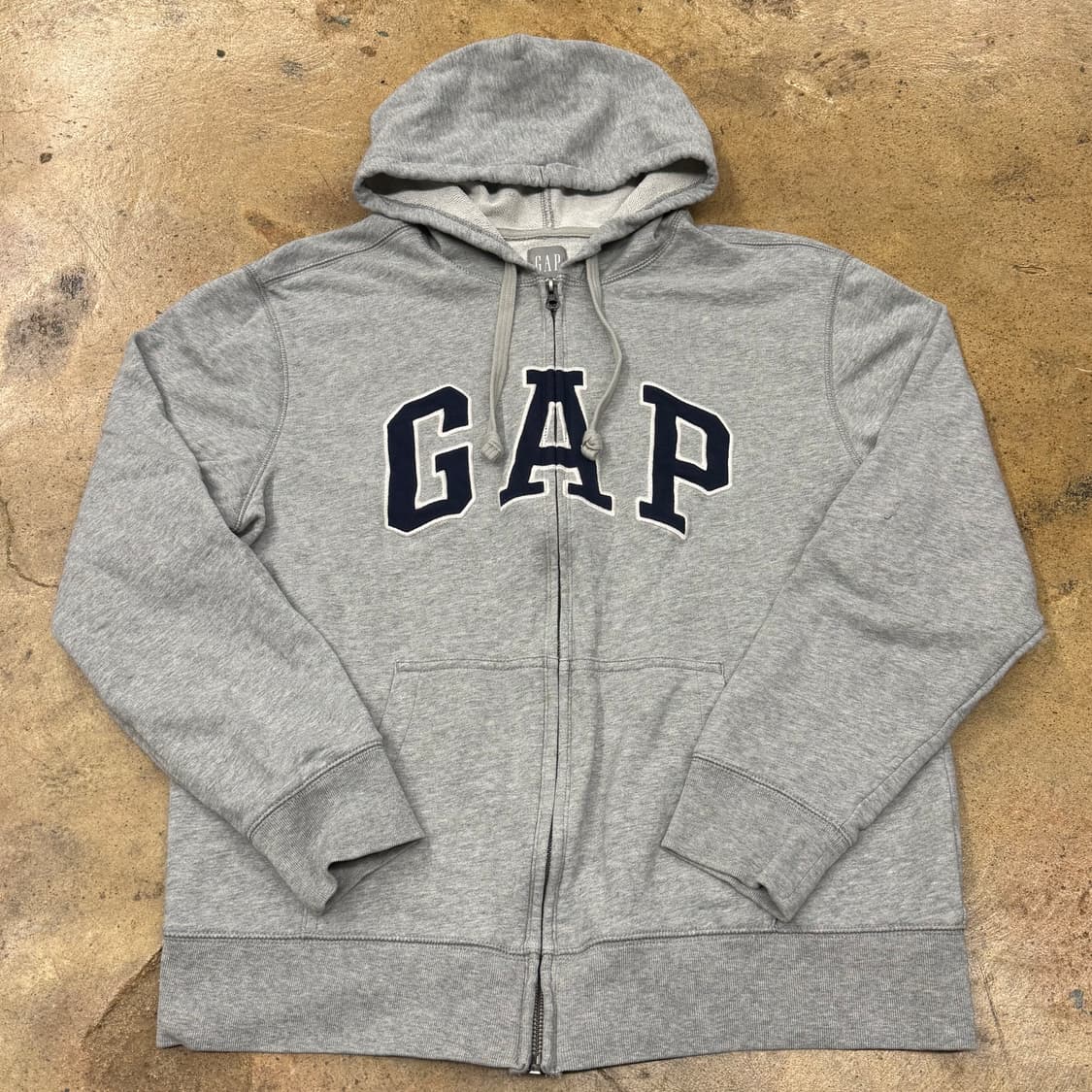 갭 그레이 로고 후드집업 상품이미지2