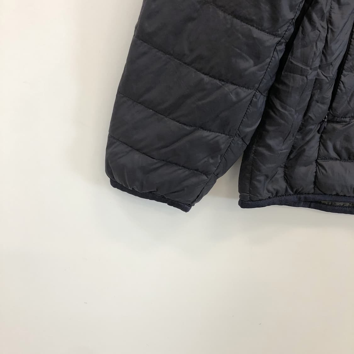 유니클로 울트라라이트다운 경량패딩 M 상품이미지3