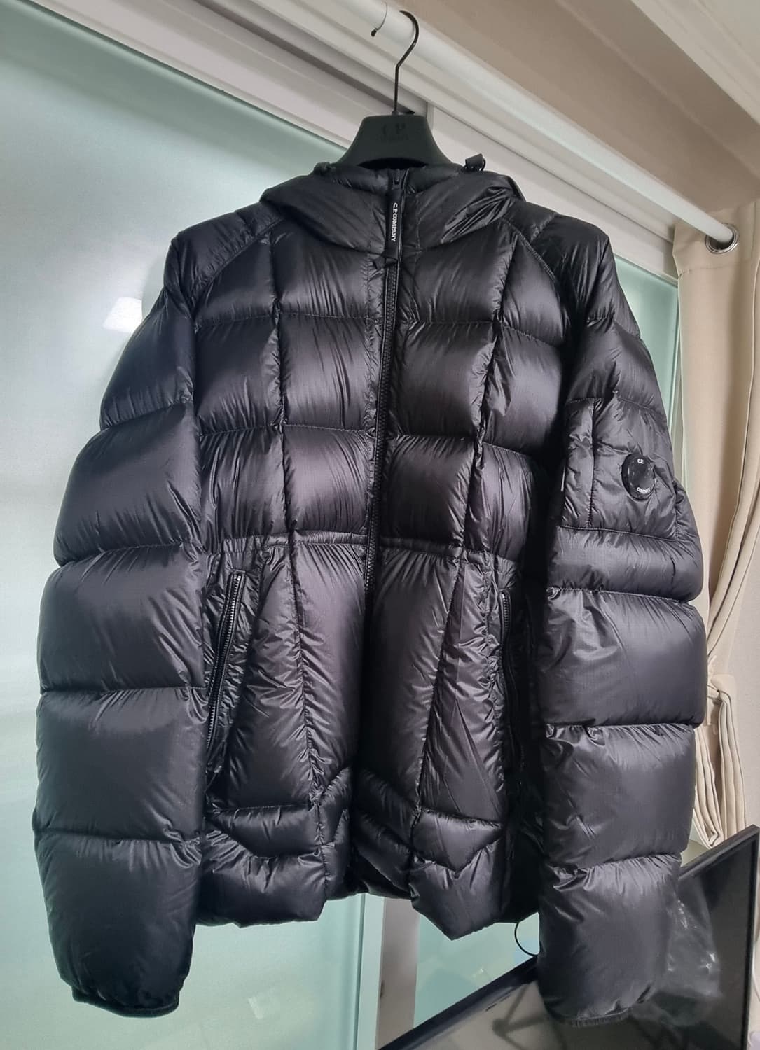 XXXL CP 컴퍼니 dd 쉘 후드 미디엄 다운 자켓 블랙 24FW 상품이미지2