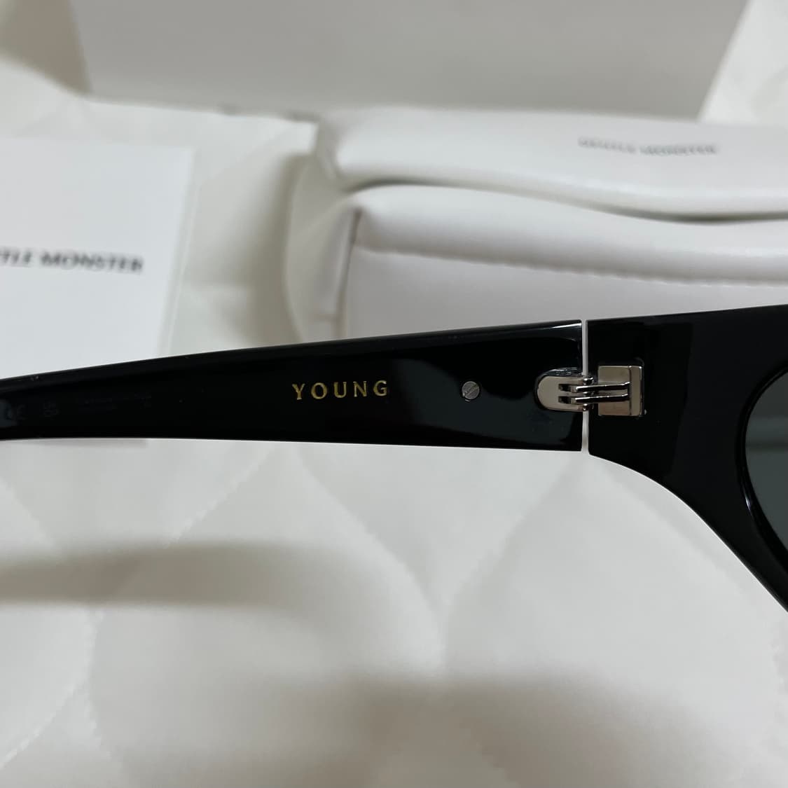 젠틀몬스터 선글라스 영 01 상품이미지3