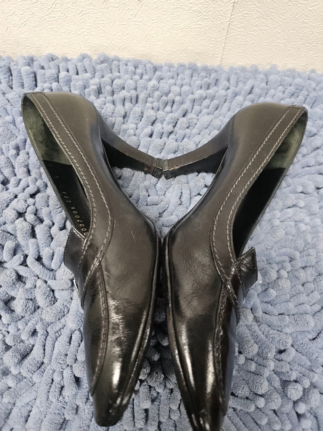 페라가모 블랙 로퍼 펌프스  5  굽7 상품이미지8