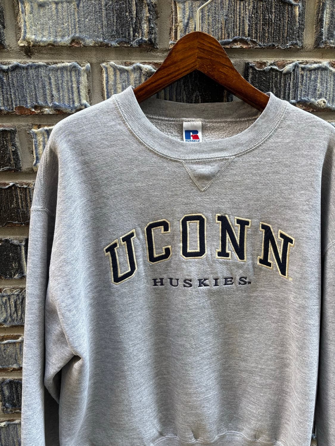 00s 러셀 UCONN 스웻 상품이미지2