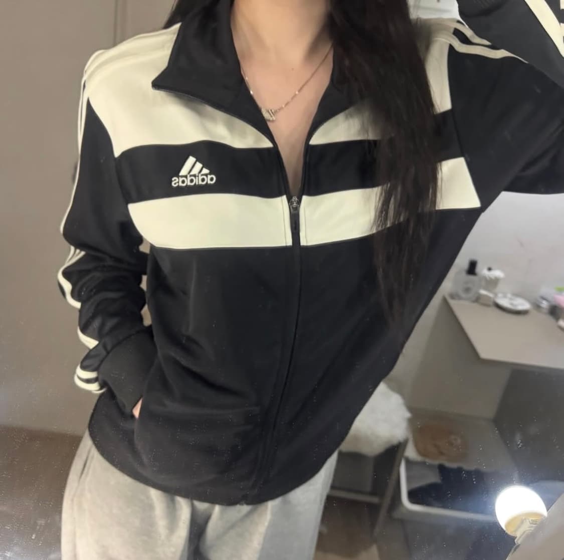 아디다스 삼선배색 트랙탑 져지 🤍🖤 상품이미지1