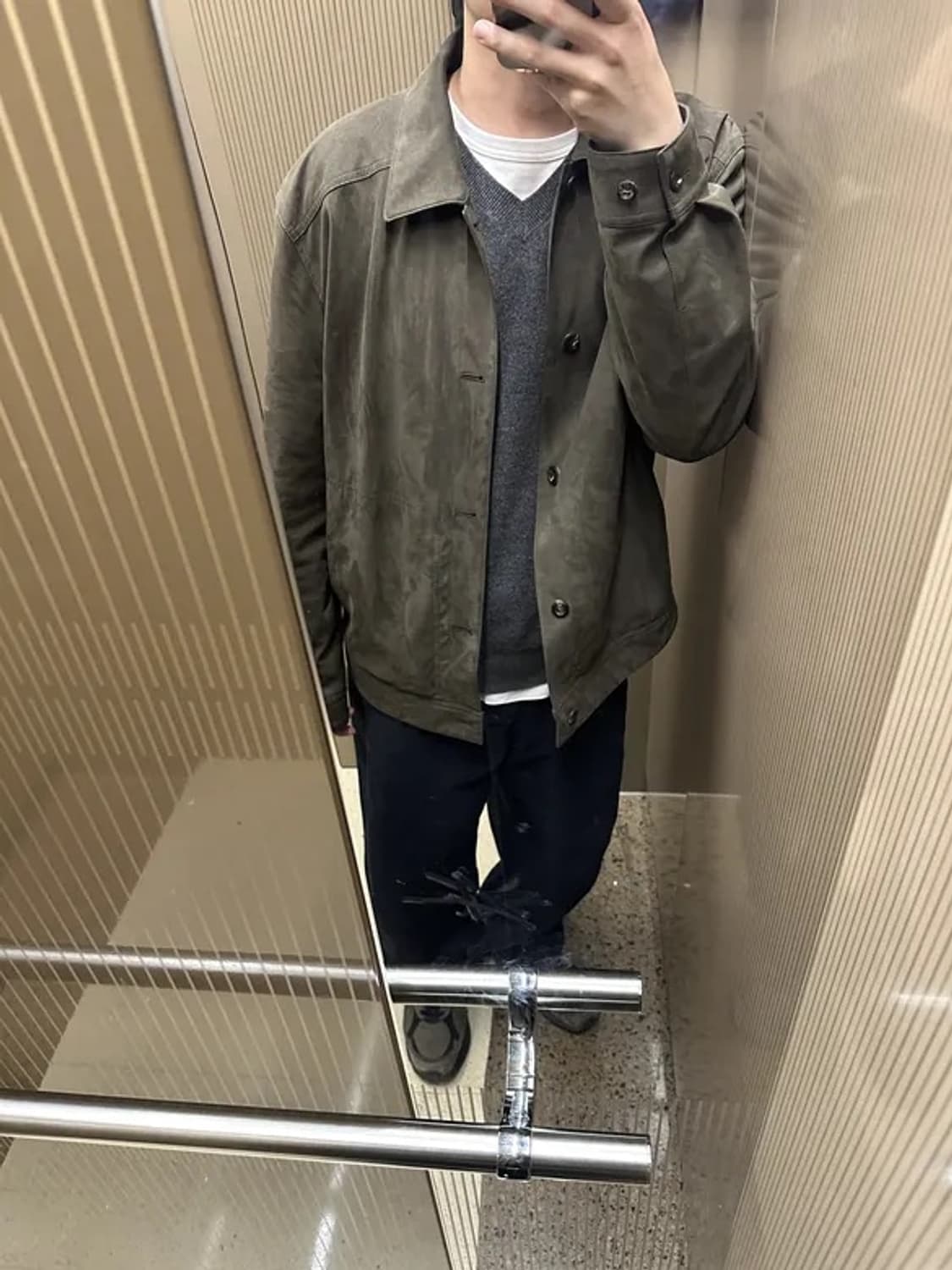 포터리 포우 스웨이드 자켓 카키 상품이미지3