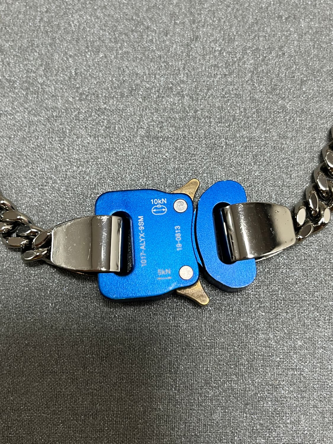 알릭스 버클 목걸이 블루 m 상품이미지4