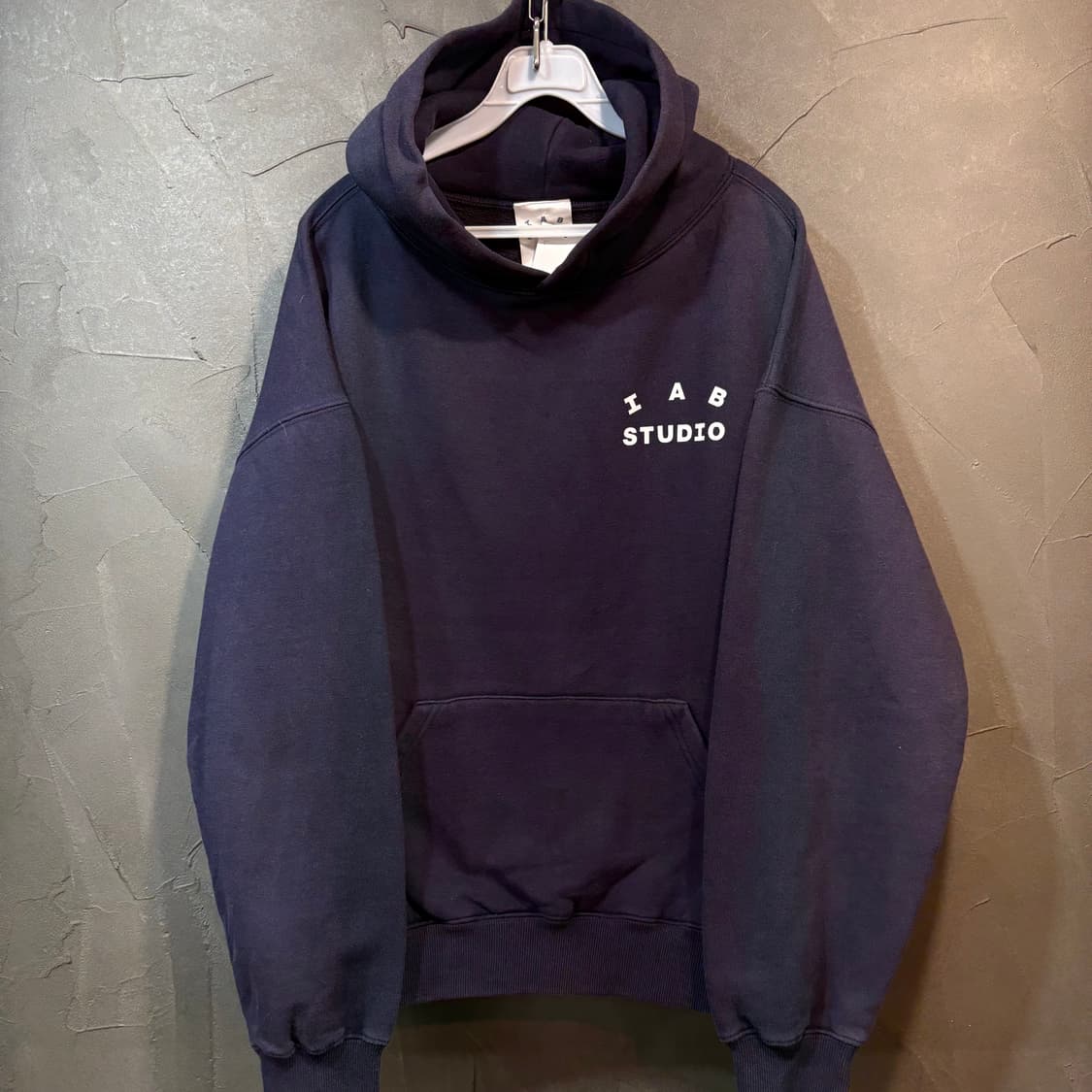[L] IAB STUDIO 아이앱 스튜디오 후드티 상품이미지2