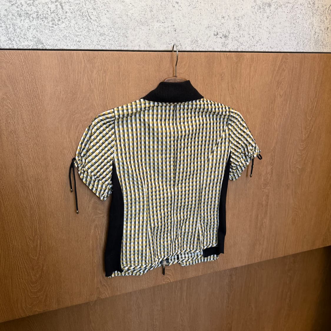 빈티지 반팔 카라 집업 깅엄 체크 패턴 드로우 스트링 디테일 옐로우 블랙 상품이미지2