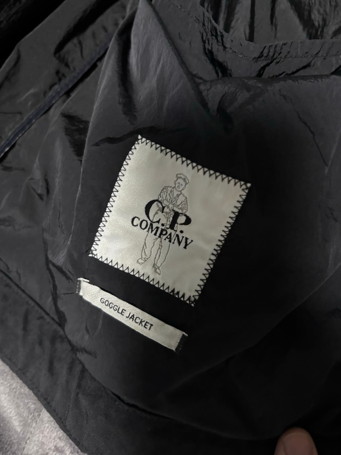 CP컴퍼니 고글 바람막이 XL 상품이미지5