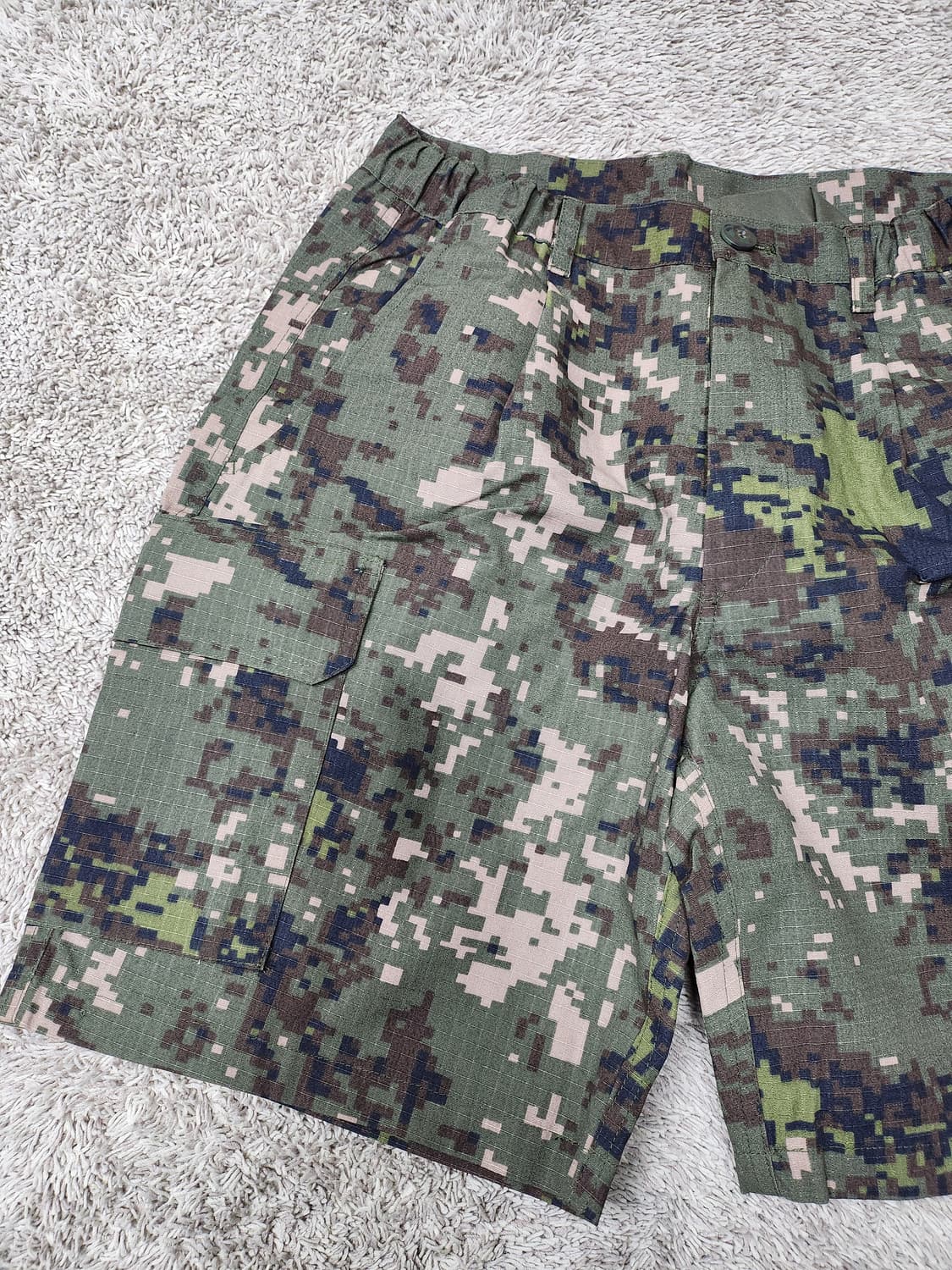 네파 디지털 카모 반바지 95 M 30인치 새제품 상품이미지3