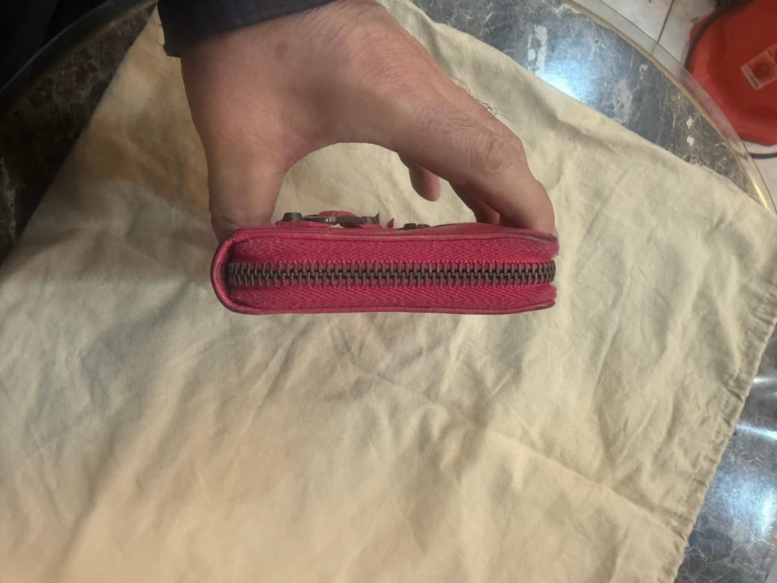 정품 발렌시아가 모터 장지갑 팝니다 상품이미지2