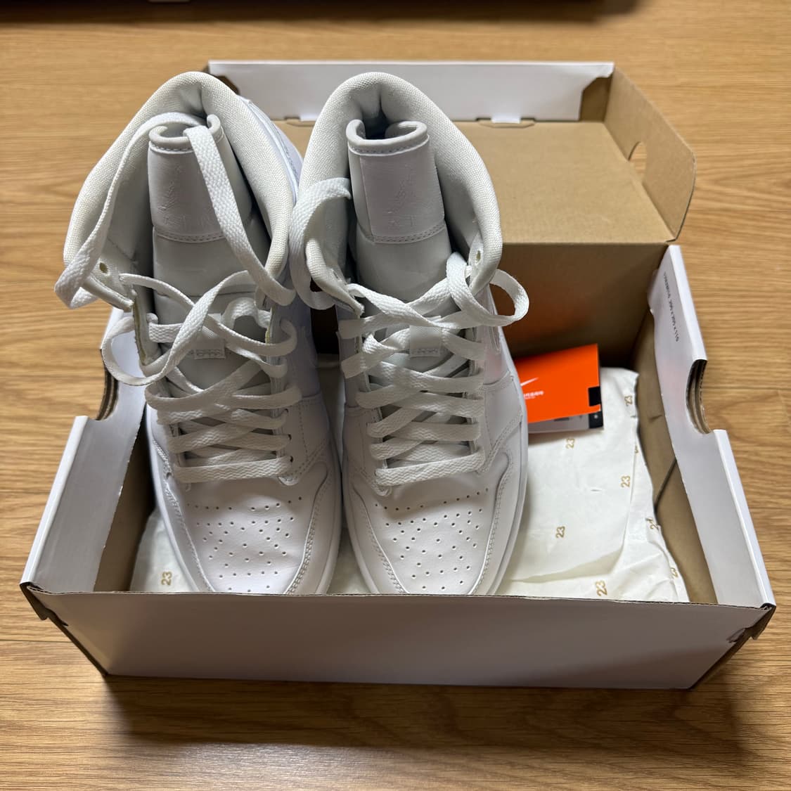 나이키 에어 조던1 미드 올백 250 상품이미지4