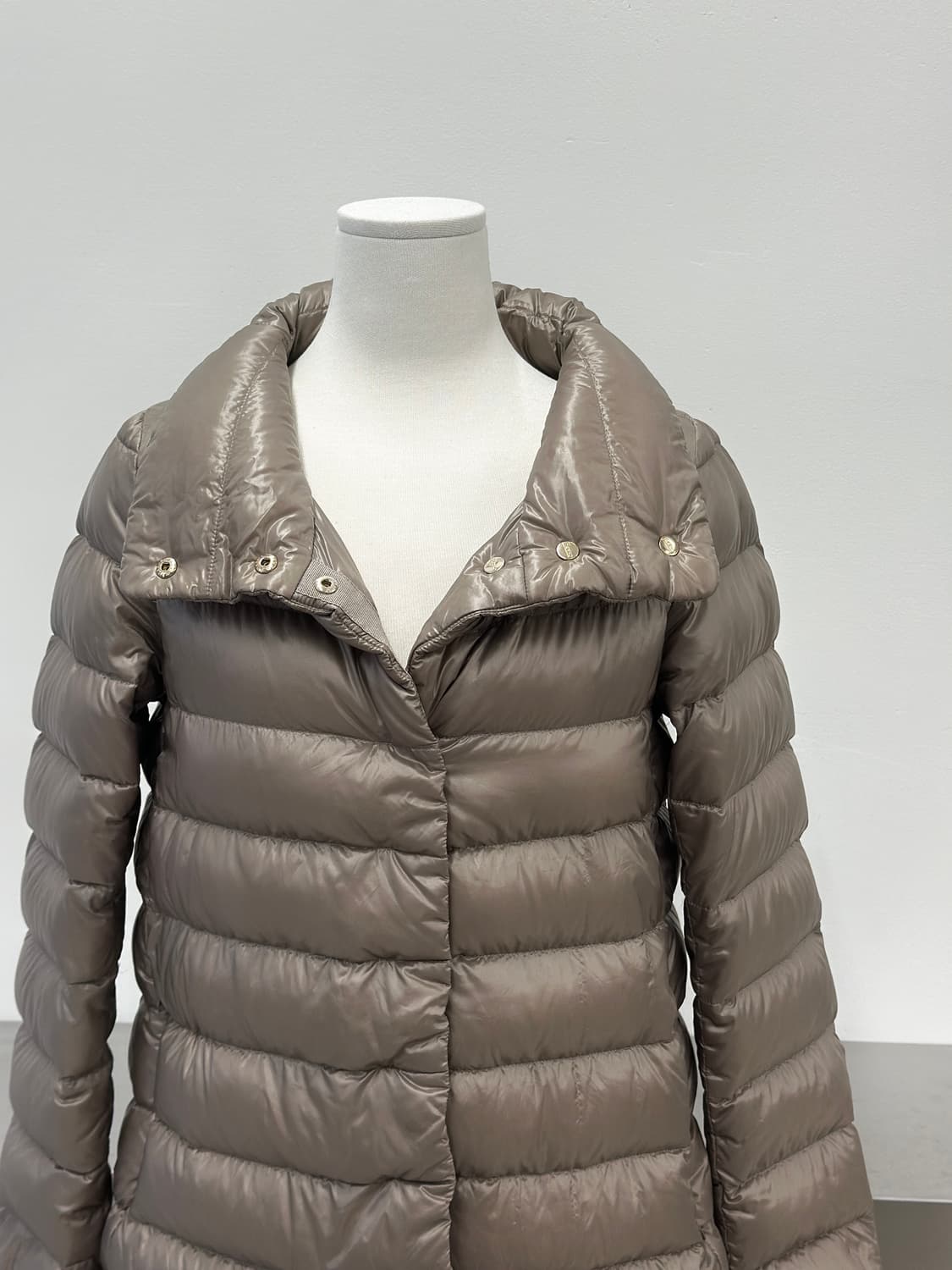 에르노 아멜리아 2600 베이지골드 경량패깅  상품이미지2