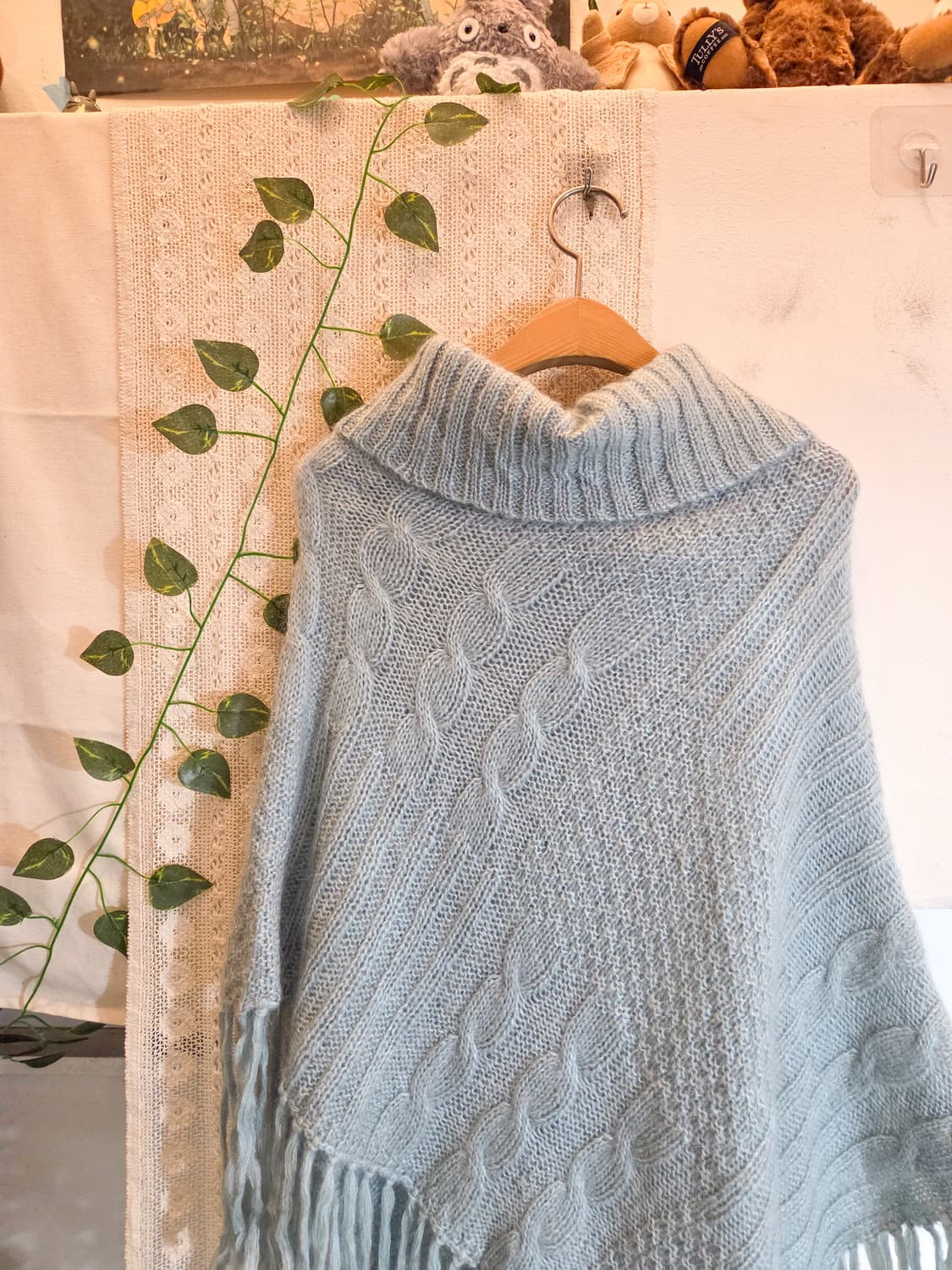 물빛 모헤어 케이프 니트 상품이미지6