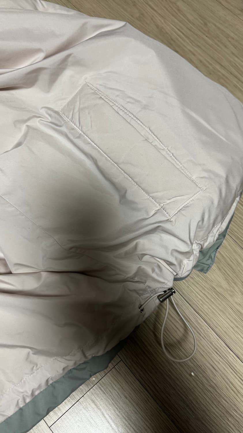 에디션비와 HACIE 콜라보 Puffy 리버시블 구스다운 숏패딩 상품이미지6