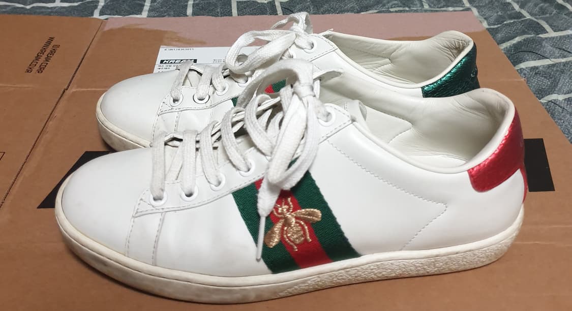 구찌 벌꿀 스니커즈 화이트 36 (230)  상품이미지3