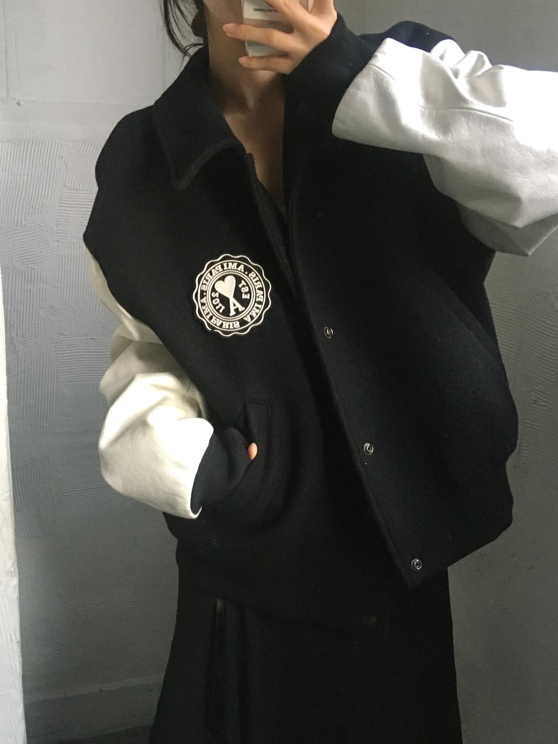 AMI 아미 파리 드 쾨르 패치 테디 보머 바시티 자켓 상품이미지2