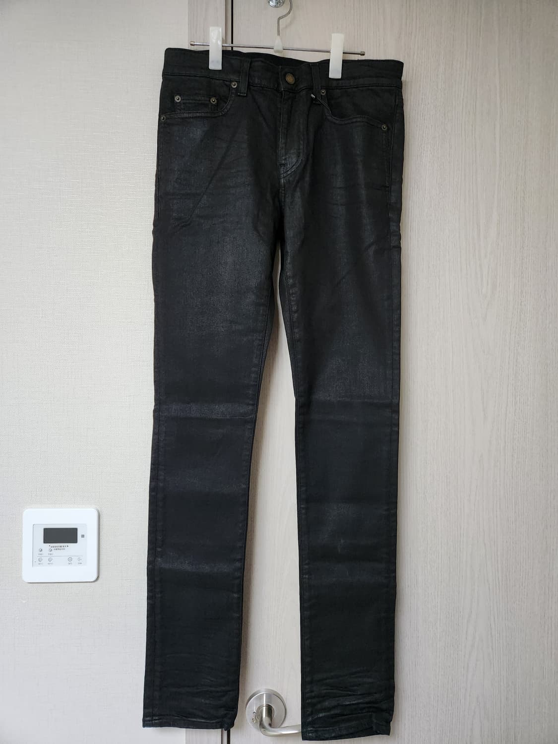 생로랑 퍼머넌트 블랙진 상품이미지1