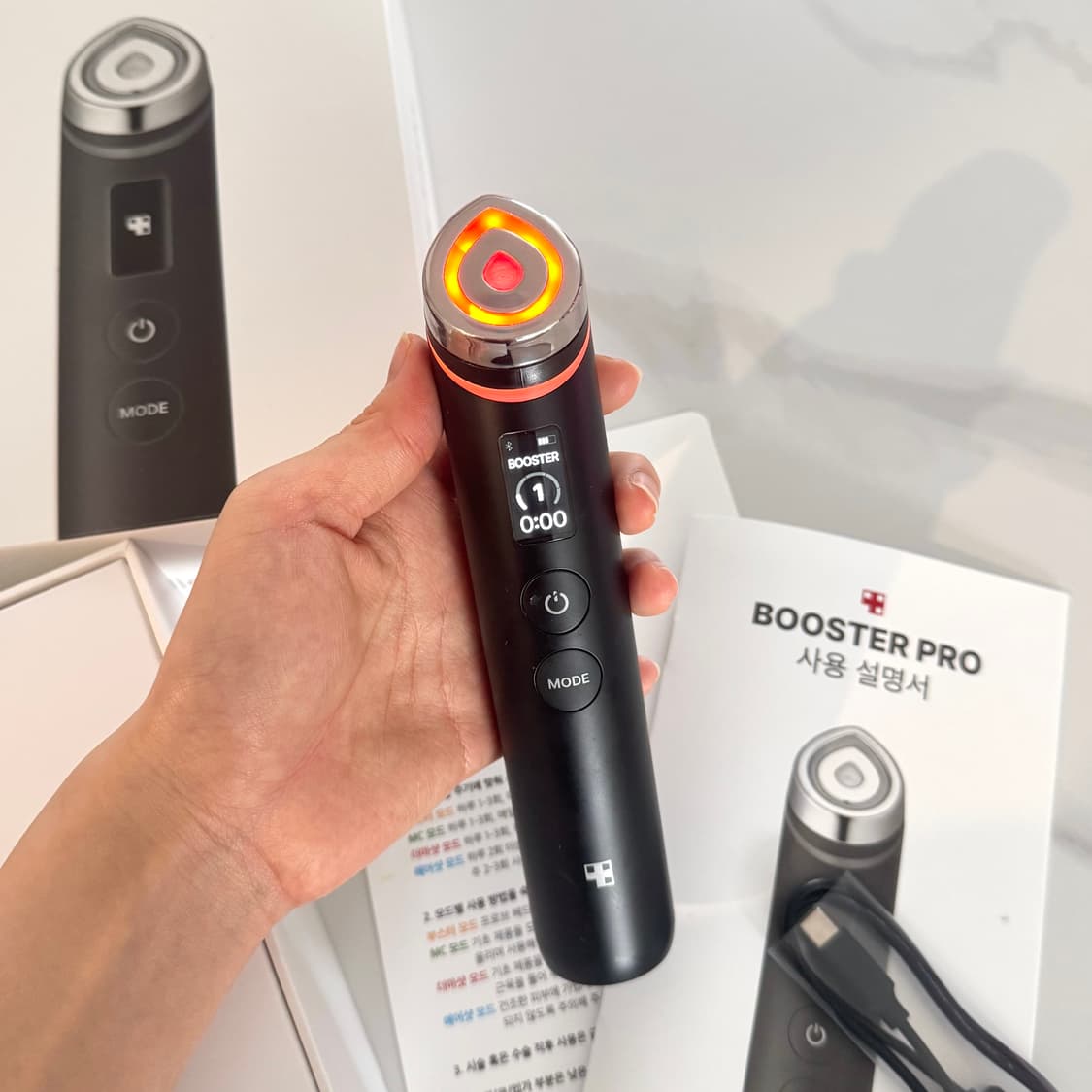 메디큐브 에이지알 부스터프로 상품이미지4