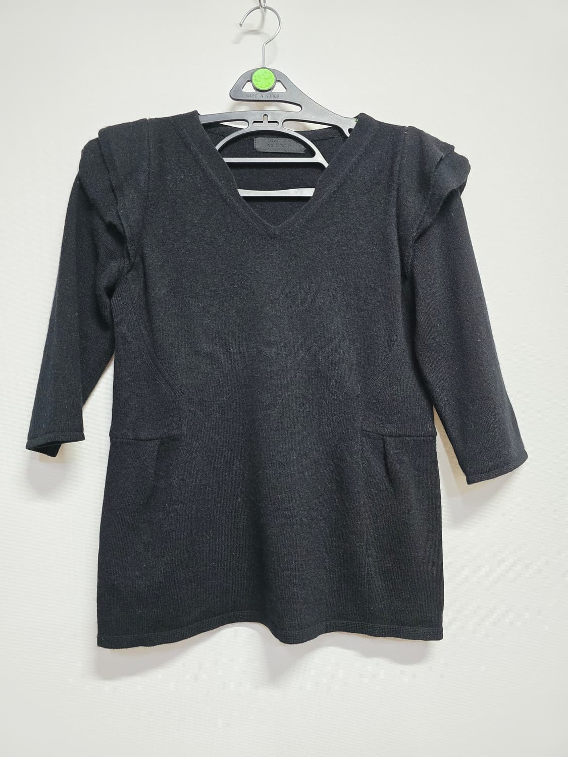 마인 블랙 브이넥 니트 양모앙고라혼방 상품이미지1