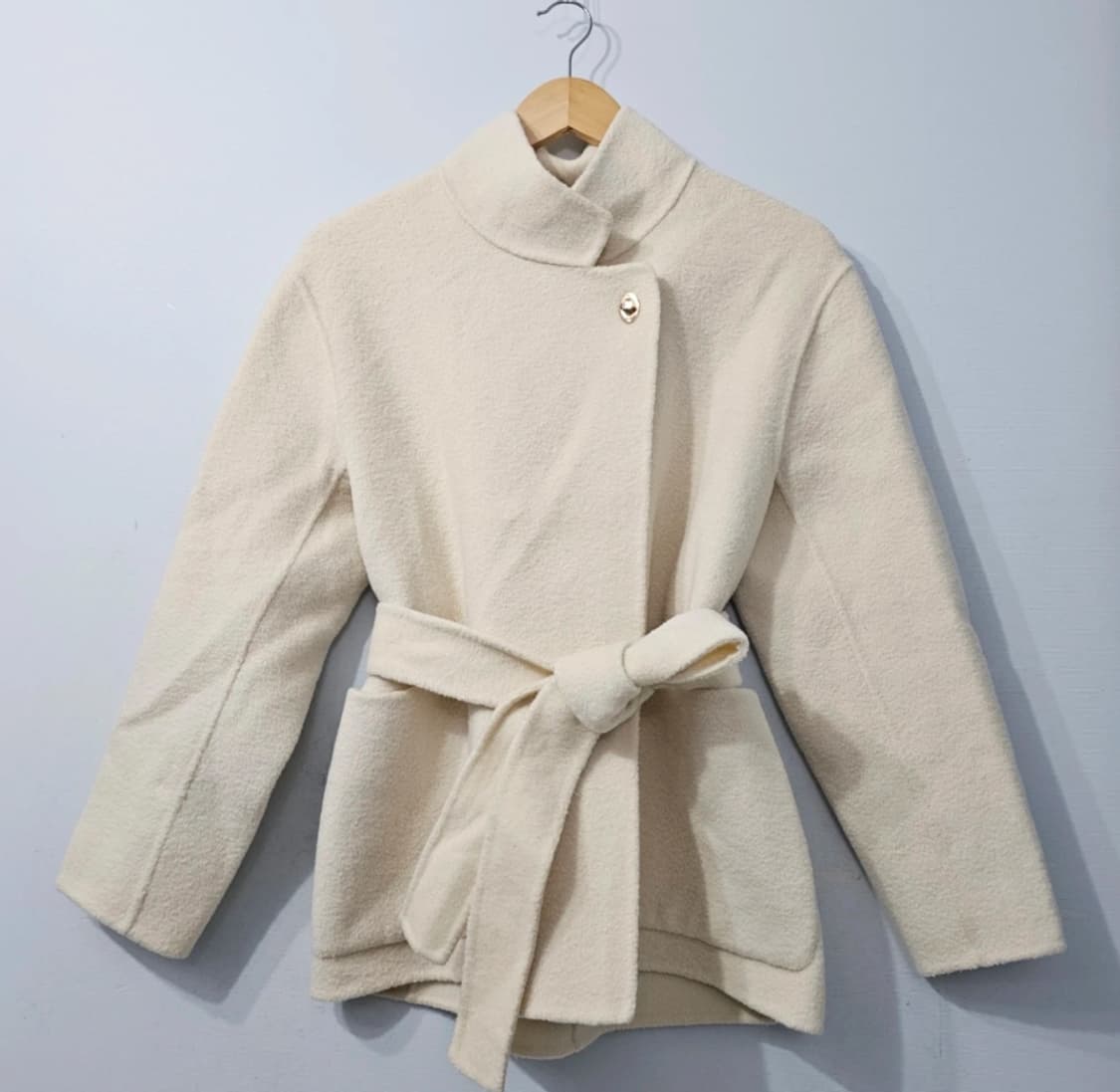 한섬 마쥬 부클 하이넥 벨티드 하프 코트 재킷 55 상품이미지2