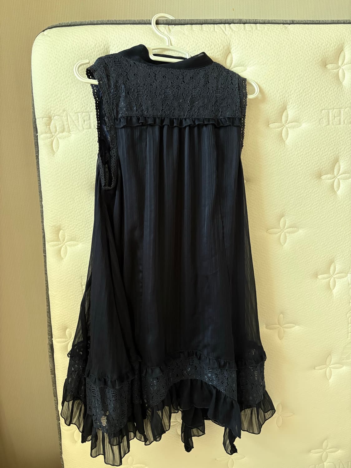 엑시즈팜 네이비 프릴 쉬폰 대장 원피스 상품이미지4