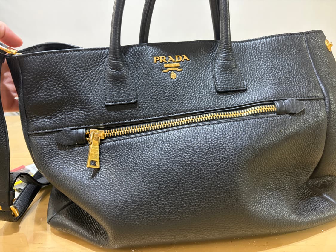 프라다 비텔로 다이노 금장 숄더백 상품이미지1