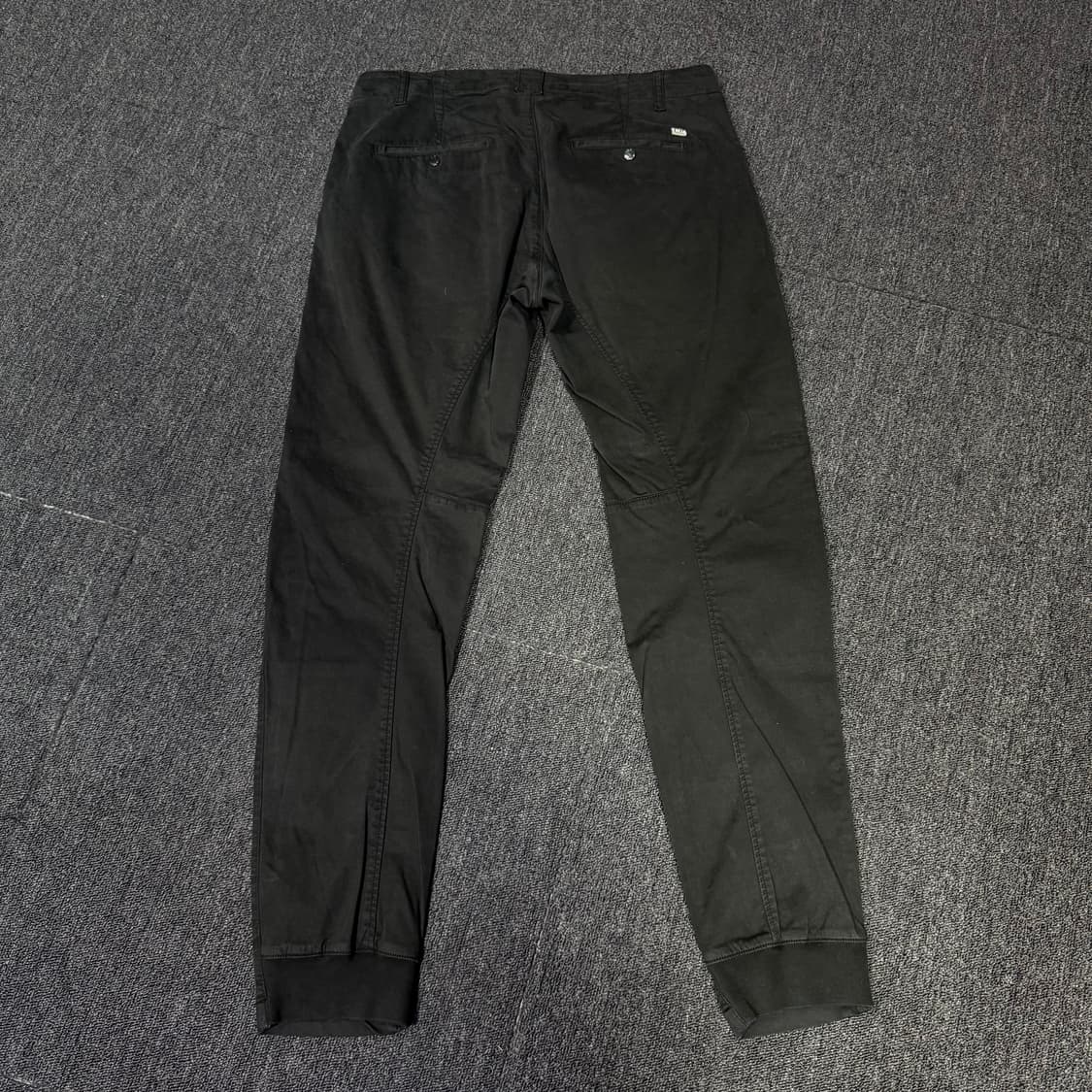 CP컴퍼니 ERGONOMIC FIT 팬츠 상품이미지4