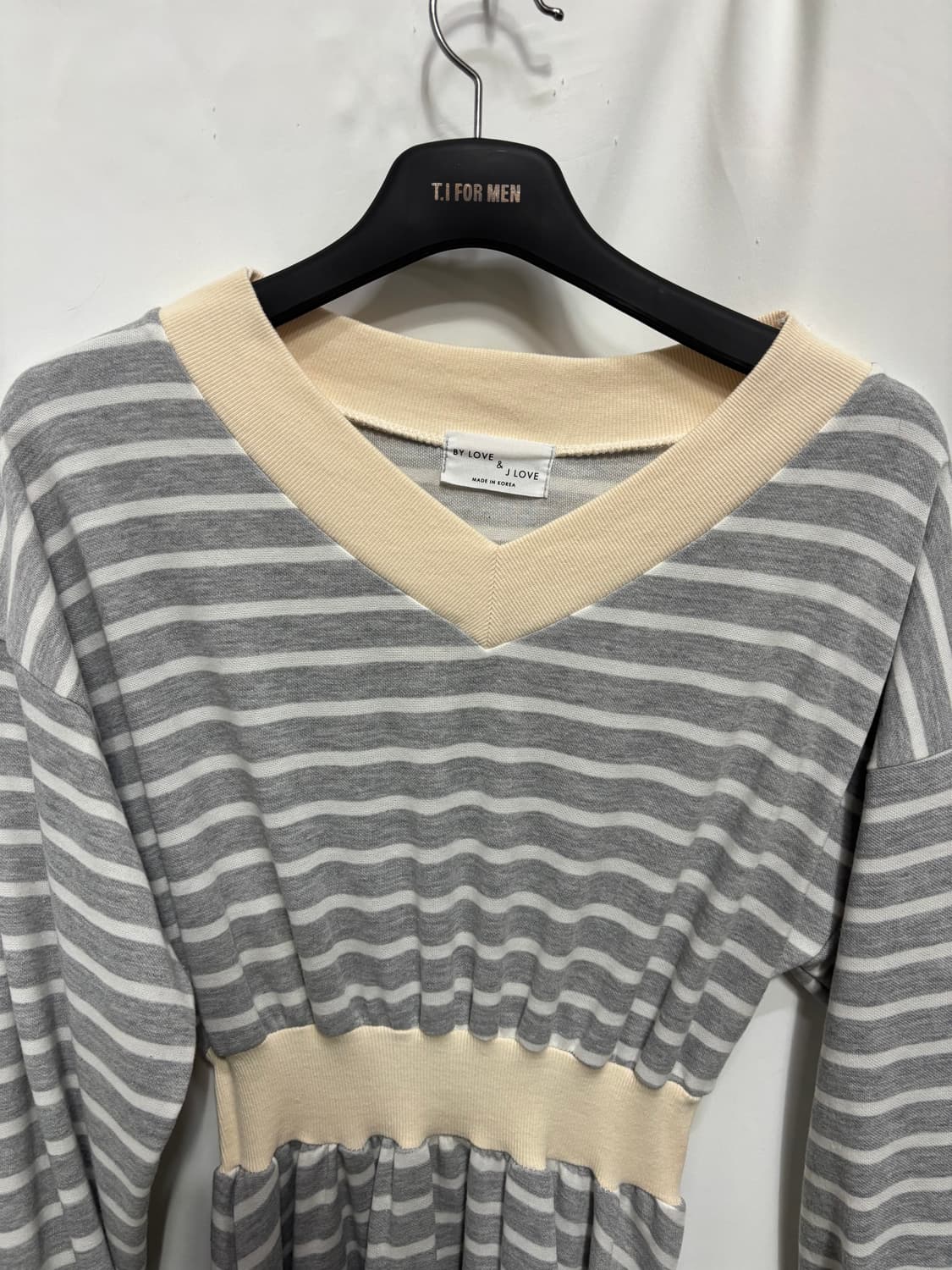 그레이 스트라이프 허리 밴딩 브이넥 롱 원피스 상품이미지2