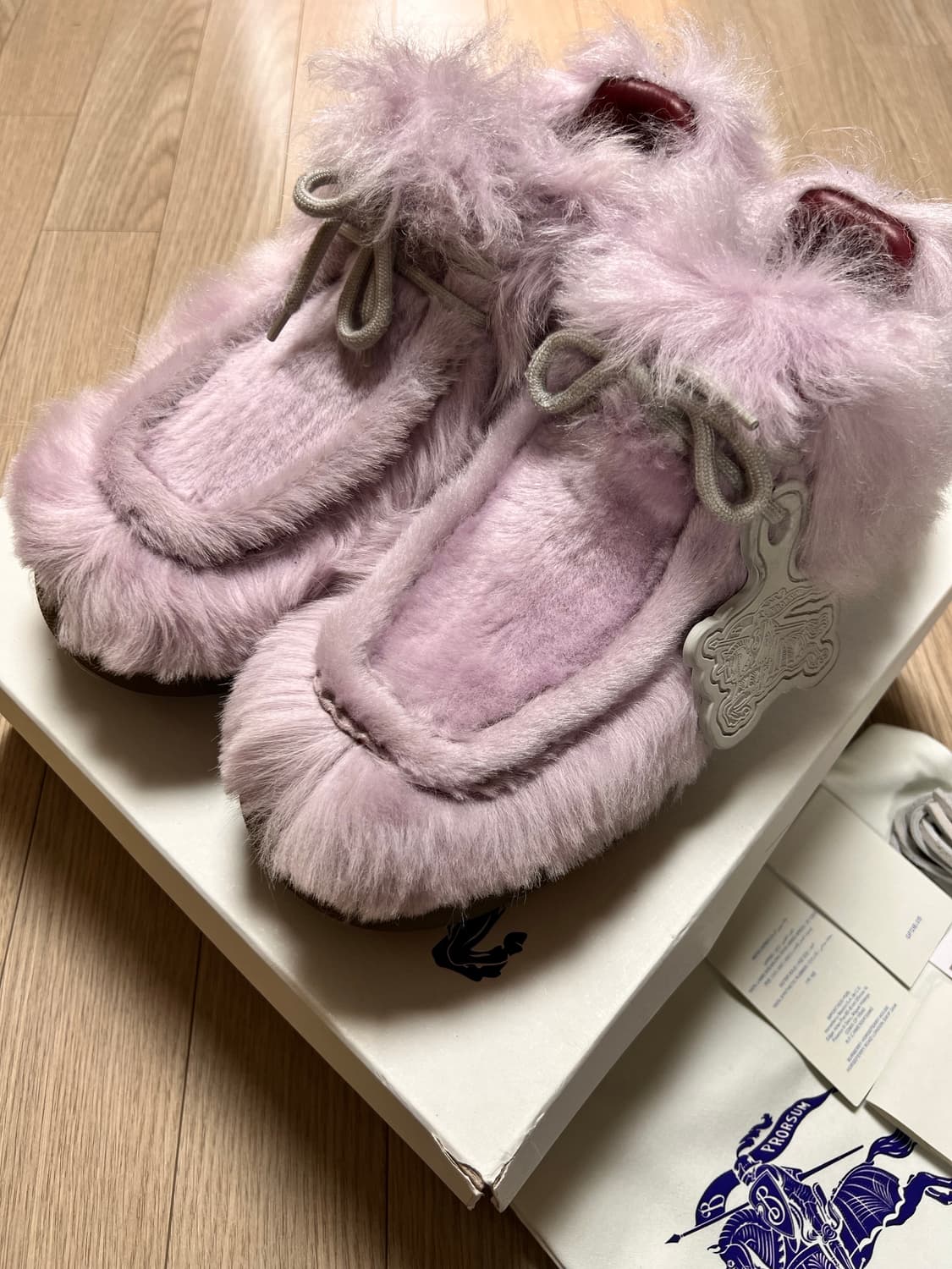 버버리 시어링 크리퍼 핑크45  상품이미지1