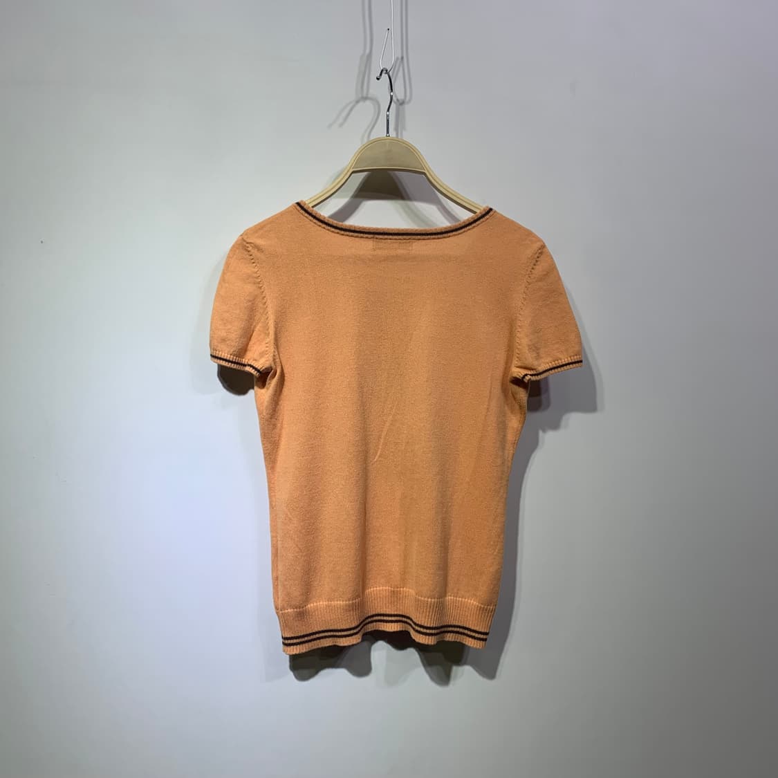 버버리 브이넥 니트 반팔 판매합니다 상품이미지3