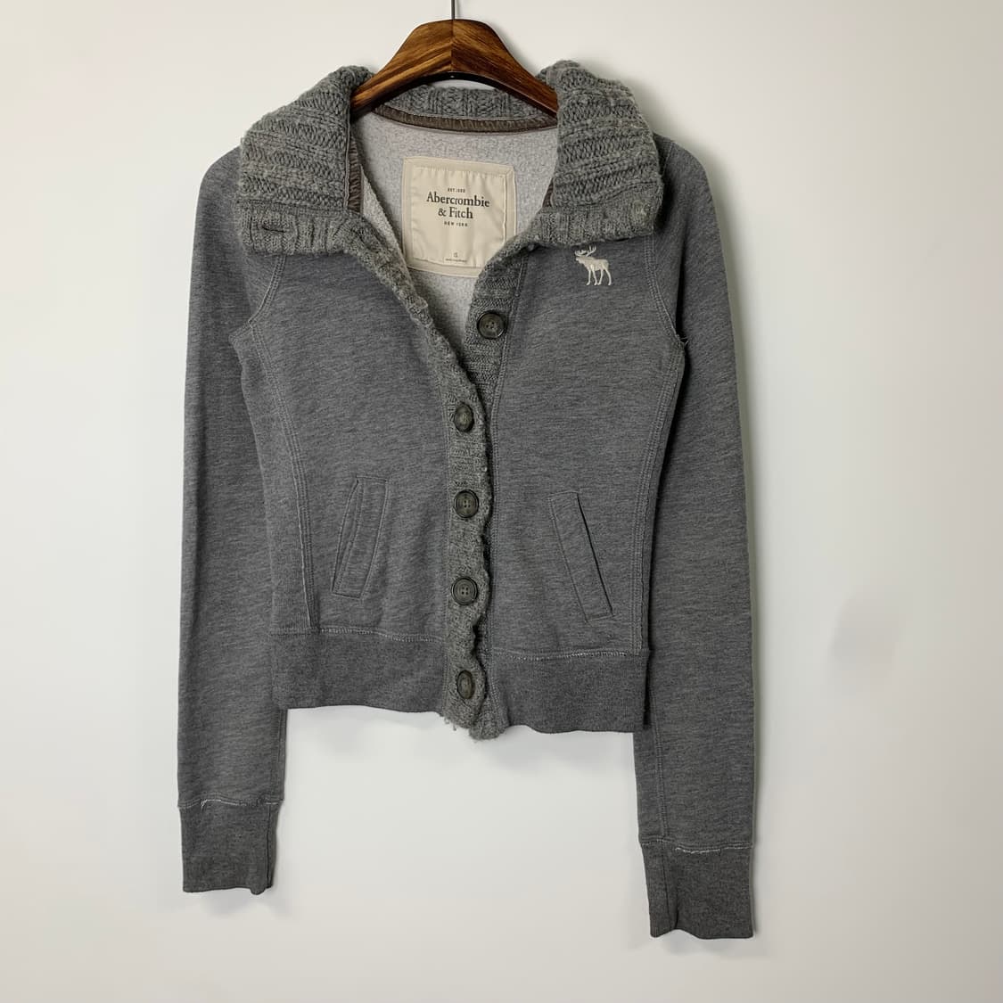 아베크롬비 y2k 와투케 그레이 버튼 가디건 상품이미지2