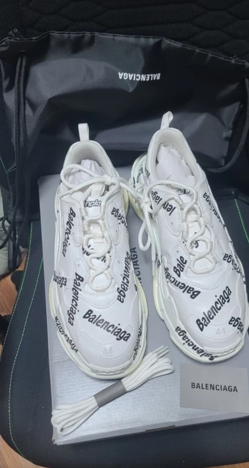 발렌시아가 트리플S 로고타입 화이트 44 새상품 (정품,밑창보강) 상품이미지1