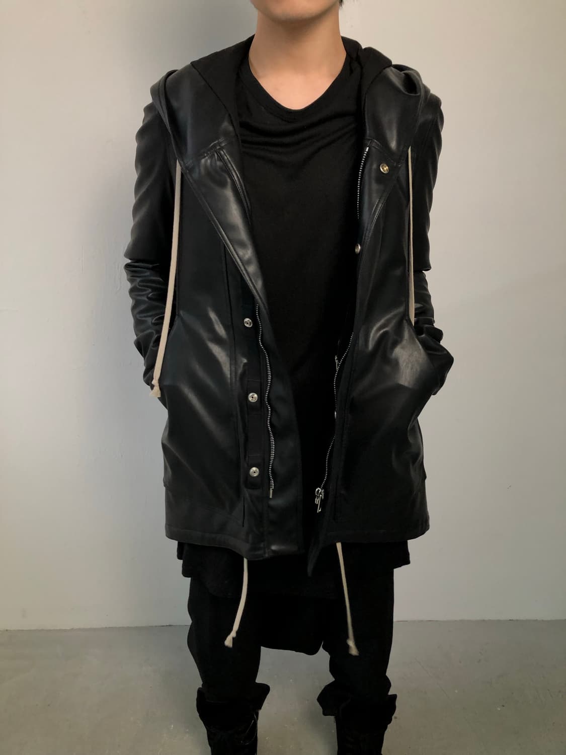 릭오웬스 20FW 비건 레더 피쉬테일 파카 상품이미지1