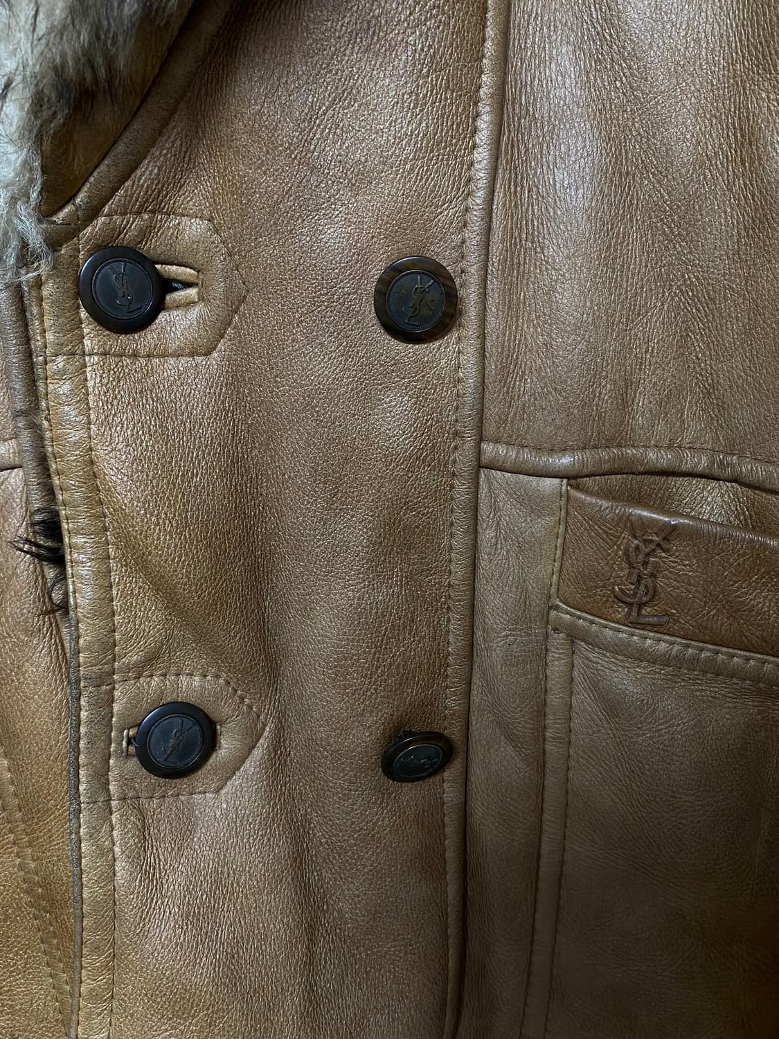 1993년 YVES SAINT LAURENT 양가죽 무스탕 상품이미지3