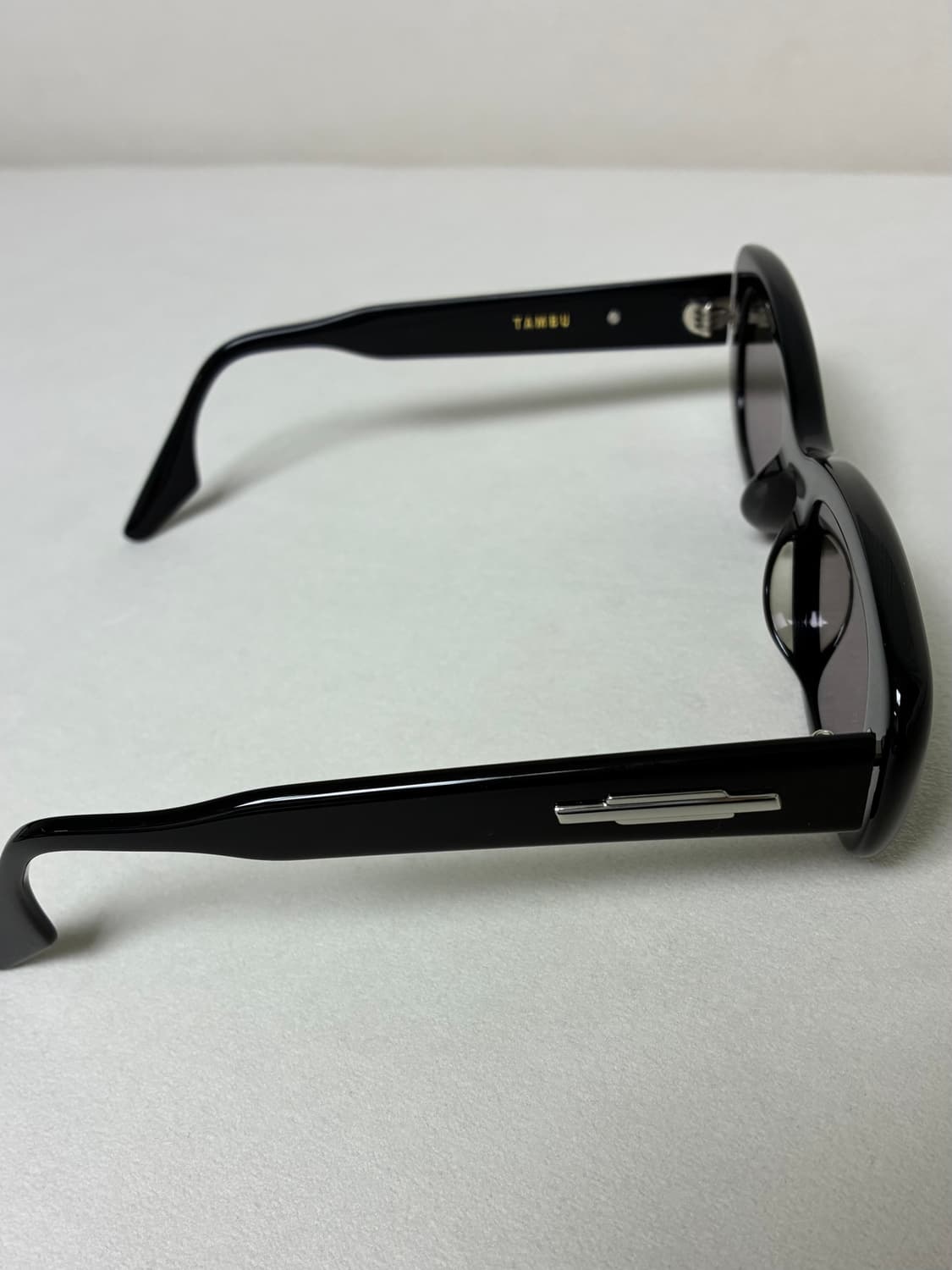 젠틀몬스터 TAMBU 01 선글라스 상품이미지3