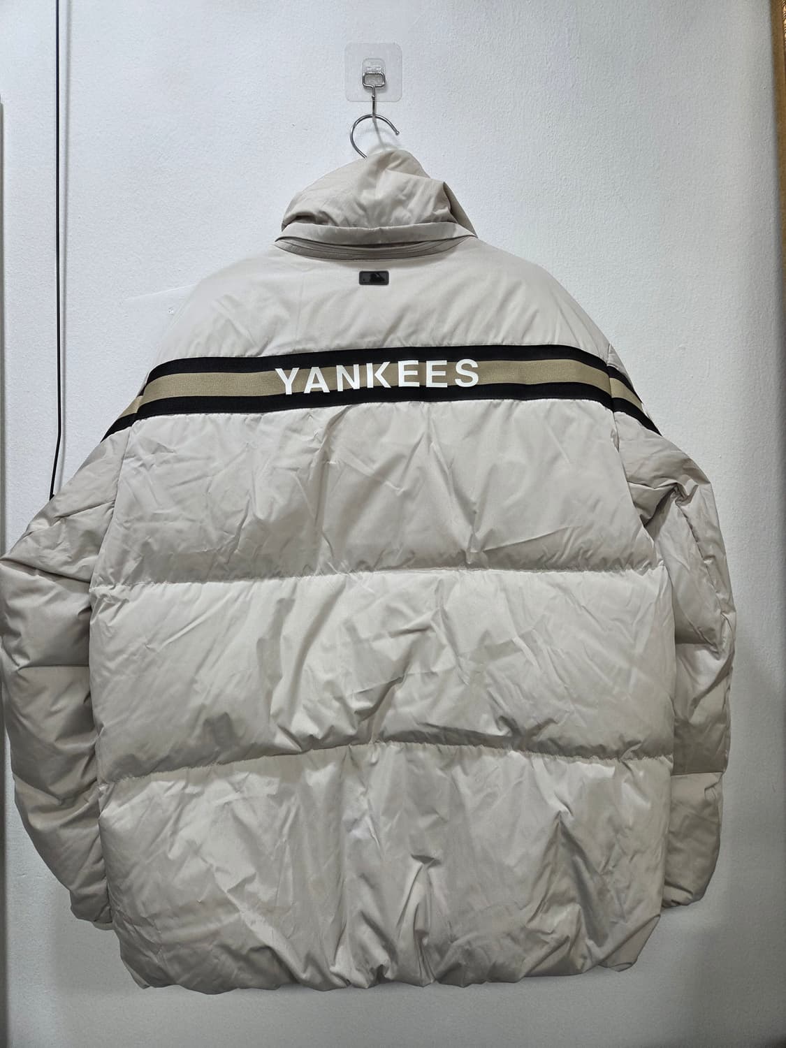 MLB 뉴욕 양키스 빵빵한 덕다운 패딩 점퍼 아이보리 상품이미지5