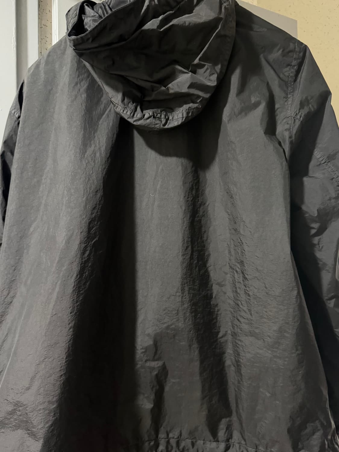 스톤 아일랜드 크링클 랩스 26ss 바람막이 xl 사이즈 상품이미지4