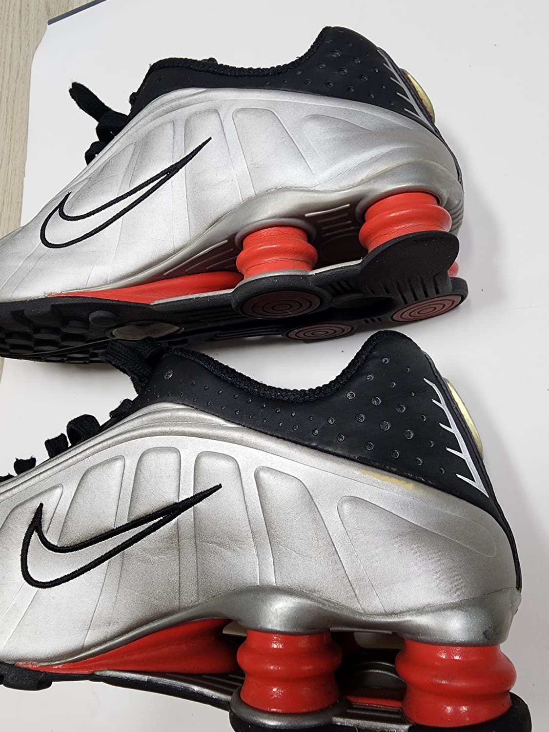 나이키 샥스 R4 블랙 메탈릭 실버 270mm 상품이미지4