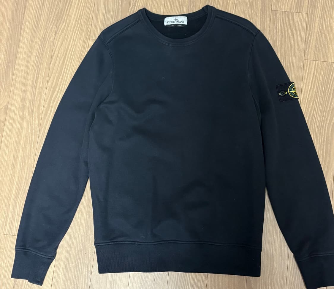 스톤아일랜드 맨투맨 팝니다. 상품이미지1