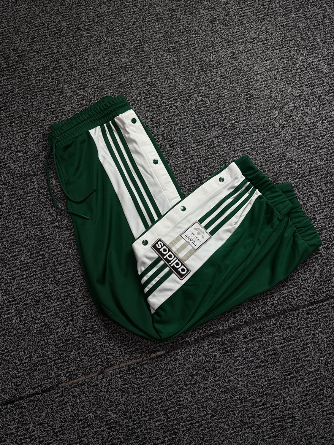 아디다스 아디브레이크 사이드 스냅버튼 와이드 트랙팬츠 1530 상품이미지1