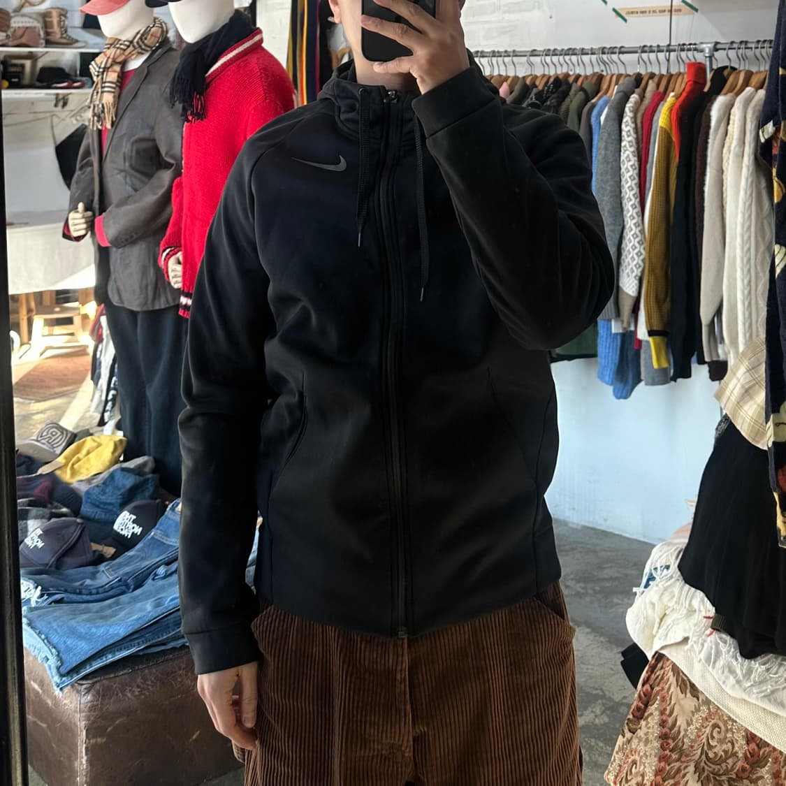 (착용컷) 나이키 트랙 후드 자켓 (남성용 100) 상품이미지3